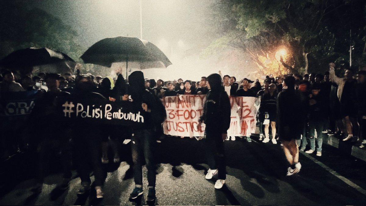 BSA_1933's tweet photo. Fuck you i wont do what you tell me!

No justice no peace #FuckThePolice https://t.co/bHl8qqnezX