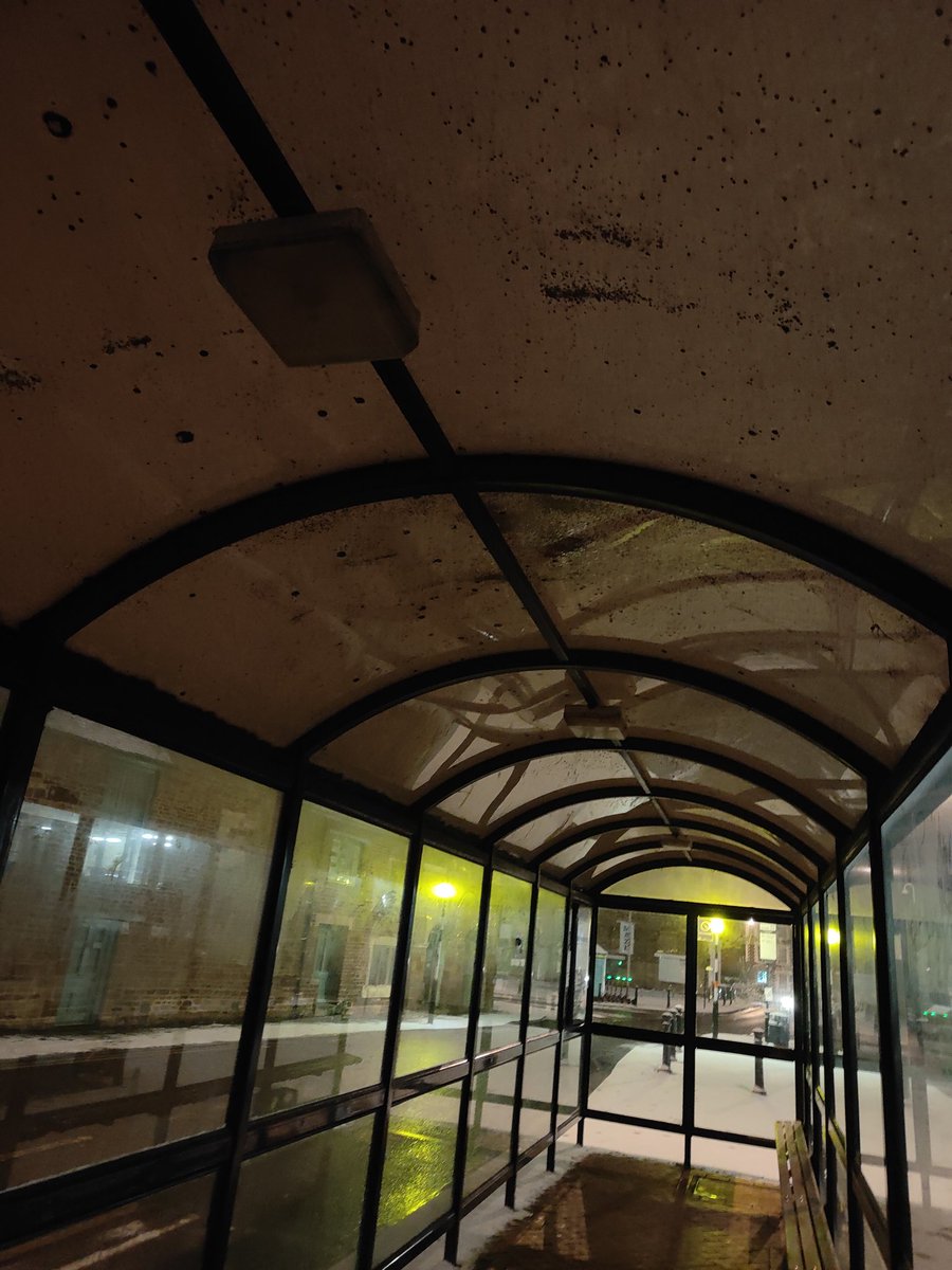 Bus Stops in #Wellingborough will the lights be ever fixed at not worked for years but bus fares going up and terrible service
<a href="/StagecoachMids/">Stagecoach Midlands</a> <a href="/NNCHighways/">North Northamptonshire Highways</a> <a href="/NNorthantsC/">North Northamptonshire Council</a>