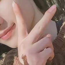 queerIip's tweet photo. The Grinch: "Where oh where did my claws go?" Sunghoon: "Right here Hyung!!!!" https://t.co/bPG6GcAYZ8