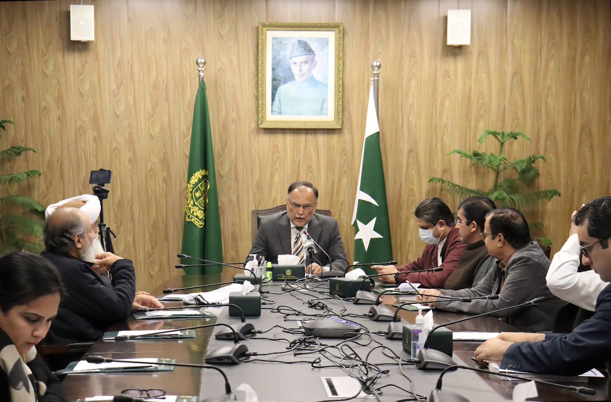 PakistanSDGs's tweet photo. @betterpakistan chaired a round table conference with Parliamentarians to discuss possible interventions in #LeastDeveloped #Districts of Pakistan an initiative by Minister @PlanComPakistan. Member SS&amp;D @rafiullahkakar explained how the project significantly contributes to #SDGs https://t.co/ztkUe7bSED