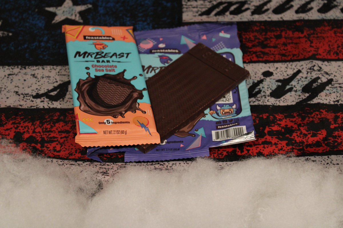 FN_Fantic's tweet image. My first time having feastables, and I gotta say one thing @MrBeast BEST CHOCOLATE EVER