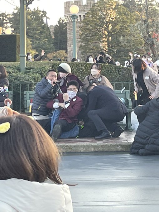 Tokyo Disneyland Intruder Gang Tackled By Employees After Attacking Christmas Parade