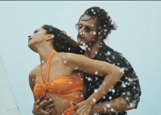 sumidas198's tweet photo. Bollywood is using vulgarity and violence to promote their films which is creating a negative impact on society.
Stop watching their movies. 

#BoycottPathaan must!! 

#BoycottBollywood forever
#BoycottbollywoodCompletely https://t.co/XnL2kFdtSi