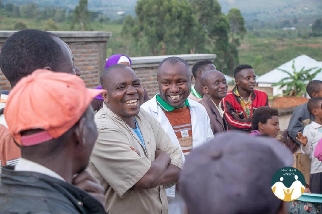 Nachamafrica's tweet photo. Back to the images on the activities organized by @Nachamafrica in collaboration with @UNFPABurundi as part of 16 days of Activism against #GBV in public hospitals.(1/2)
@GenreMinistere
@DistricMakamba @RumongeProvince 
@US_Emb_Burundi https://t.co/Th9aINGZkg