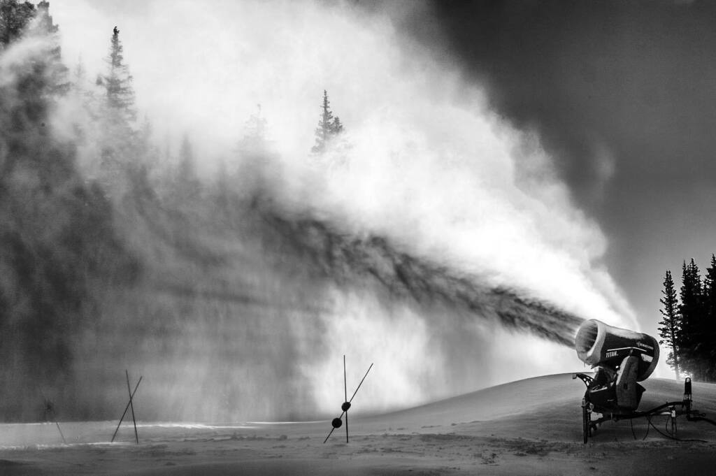 thomasgpetersen's tweet image. #day05 #snowgun  #Skisantafe
#Landscape #Rotor #WaterVapor #Mechanism #claimmyrun
#Letsgetwordy #720nmmayhem #Cottoncarrier #Harnessyourphotography #Bluebird #Wanderlust #Theimginfo 
#Sandiapeak #Skibueno #Skinewmexico #Winter #Thinksnow 
#Infrared #Kol… instagr.am/p/CmGHsZBOn47/