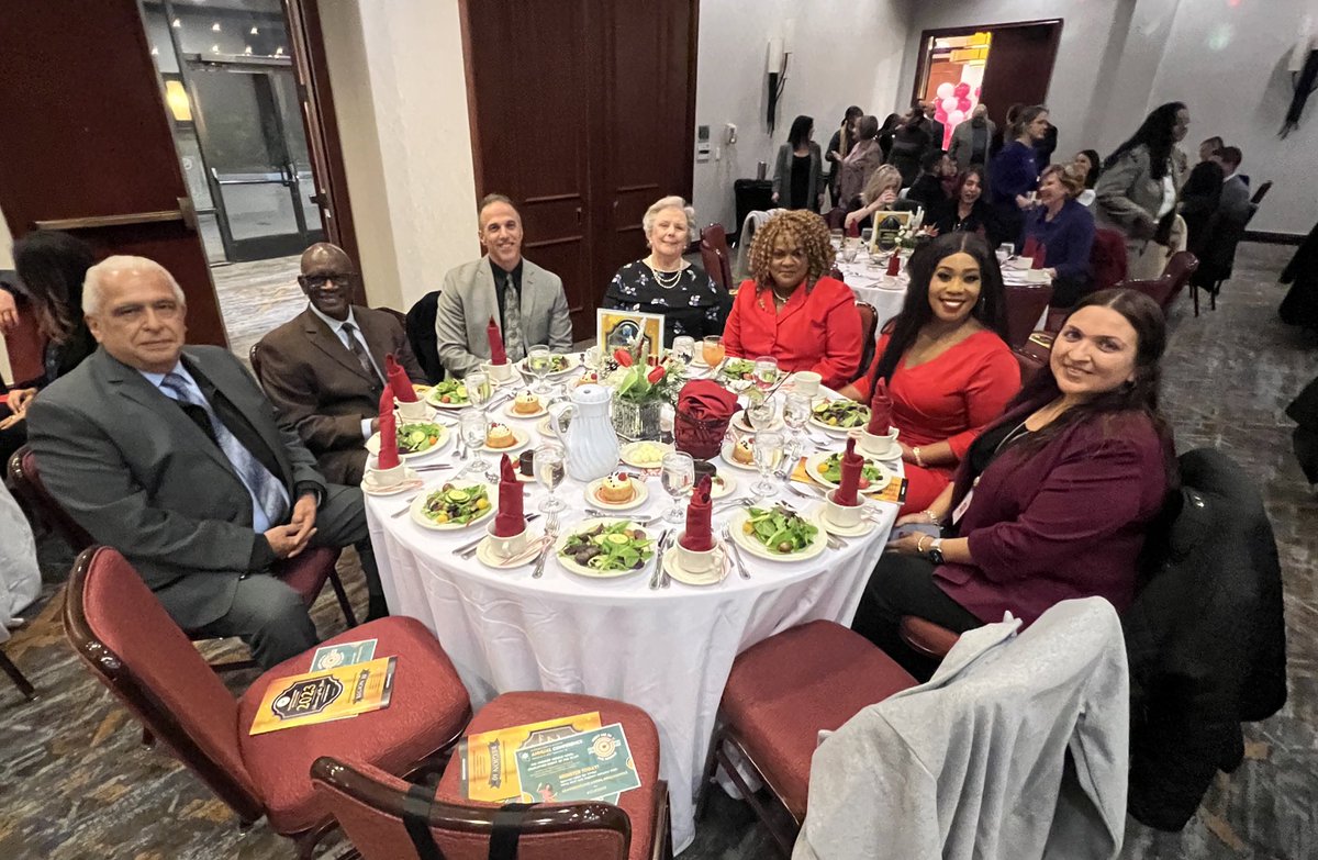 MorenoValleyUSD's tweet photo. Congratulations to Iris Cordova from Sunnymead Middle School! She was recognized as a finalist at the Educator of the Year awards dinner tonight for Region 10. So proud! #CLE10EOY2023 https://t.co/3reUJ7ehjC