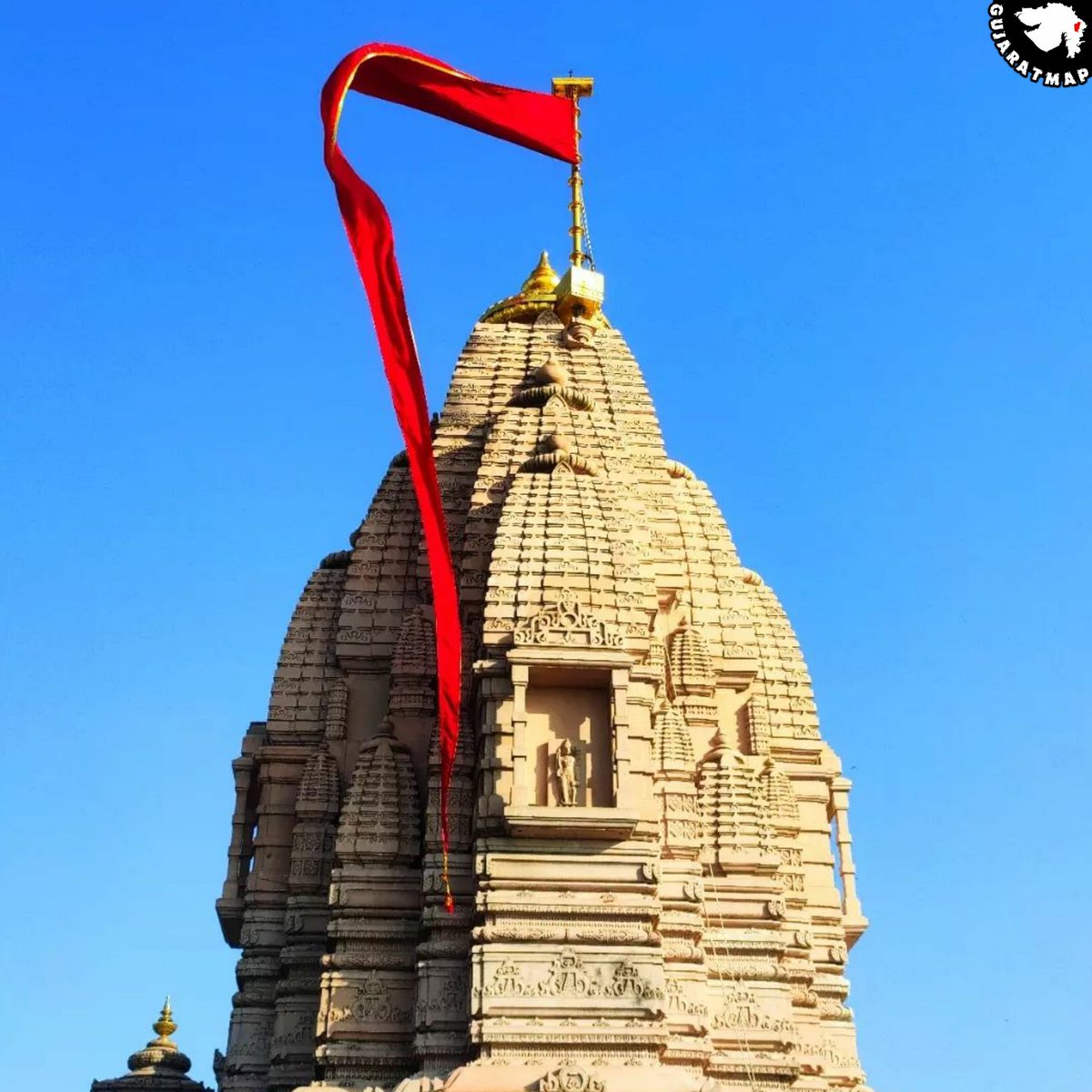 GujaratMap's tweet photo. Jay Mahakali Maa Temple

Pavagadah, Panchmahal, Gujarat

#GujaratMap #Gujarat #Map #gujarati #Pavagadah #panchmahal #jaymahakalimaa🙏 #mahakali #temple #maa #mahakalitemple https://t.co/SooQqvYgLc