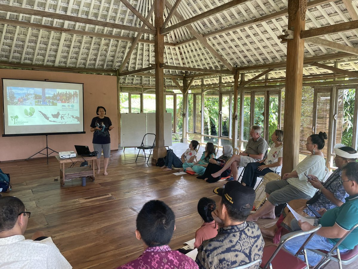 First day of our workshop in Bali on the power of art and culture in landscape sustainability!