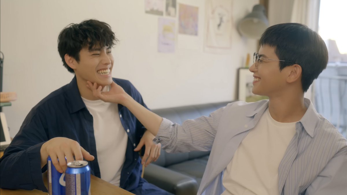 yoonmymind's tweet photo. look at him petting his dog #ChocoMilkShake #ChocoMilkShakeEp10 https://t.co/AHSXI5jtHl