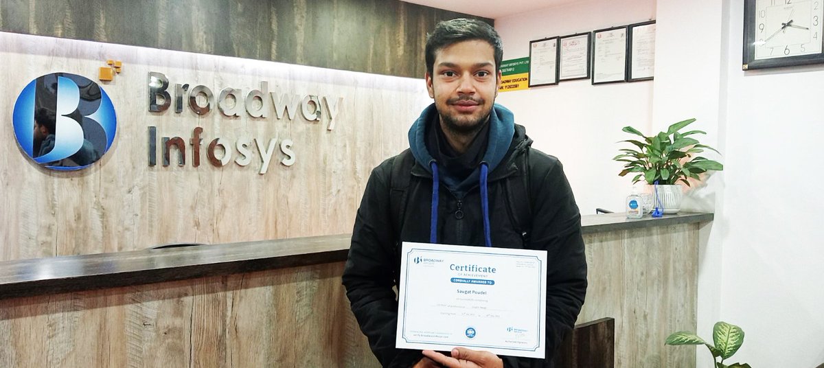 uttam_kushal's tweet image. Some glimpses of students receiving their respective certificates!

Wishing the students all the best for your future endeavors!

#Certification
#ITTraininInNepal
#InternshipAndPlacement
#BroadwayInfosys