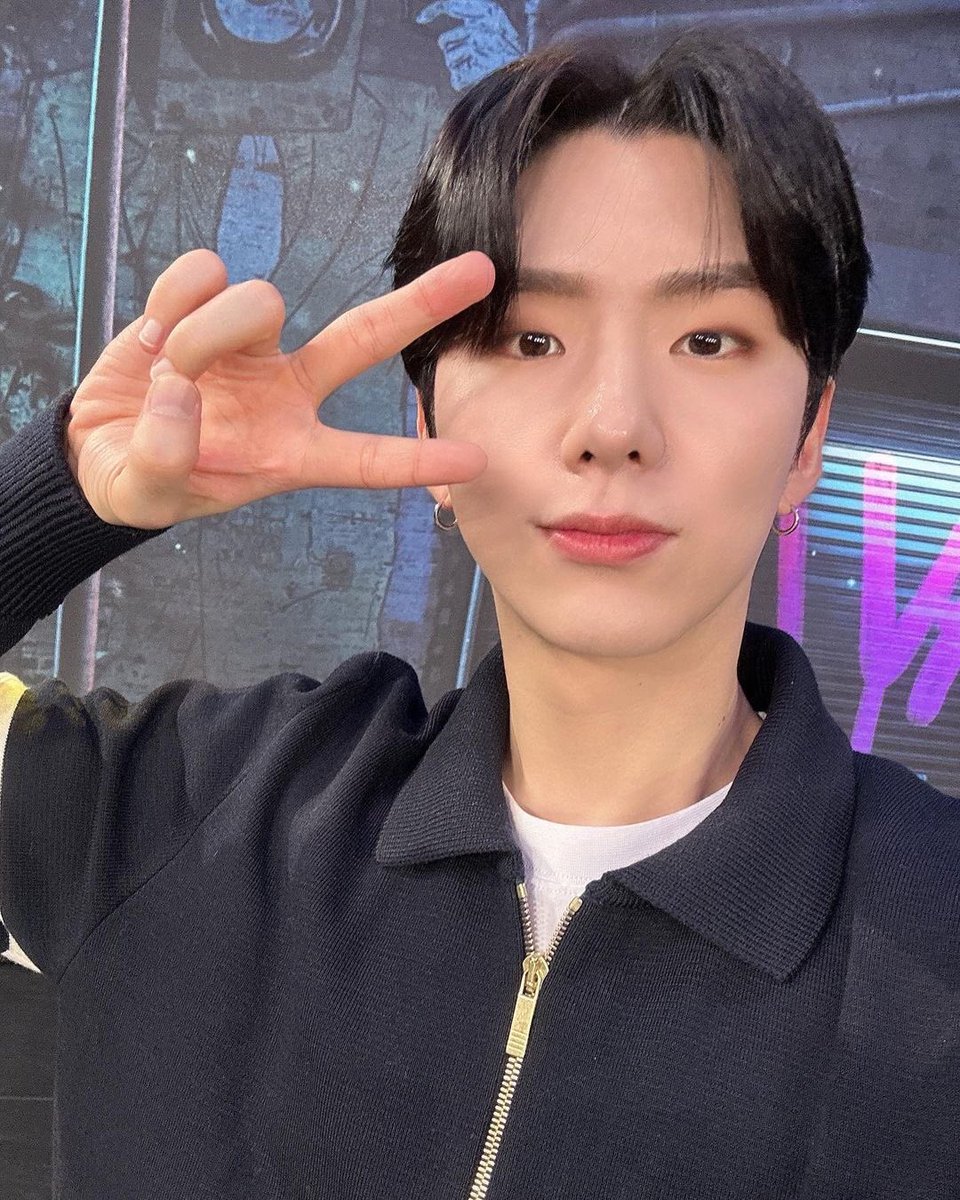 DeepBluekh's tweet image. 221213 #기현 #KIHYUN 

[ yookihhh ]

PLAY!