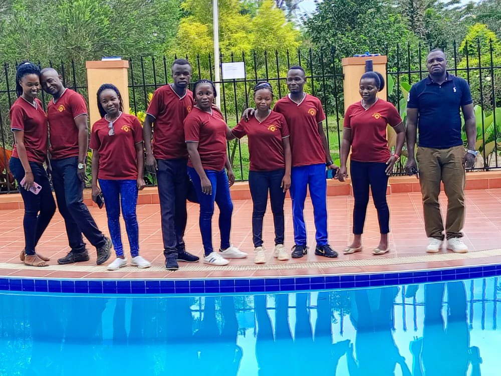 GreatLakesUniv's tweet photo. Bachelor of Business Administration ( BBA) class ended course in style. Best wishes, friends- solidarity forever. https://t.co/4Rl7tUt72u