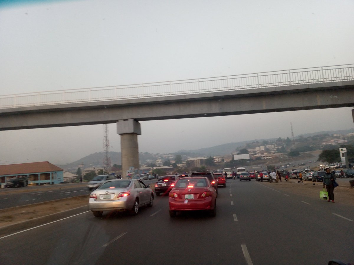 Austynzogs's tweet image. @Gidi_Traffic 07h30: Nyanya, Abuja-Keffi Expressway #AbujaTraffic