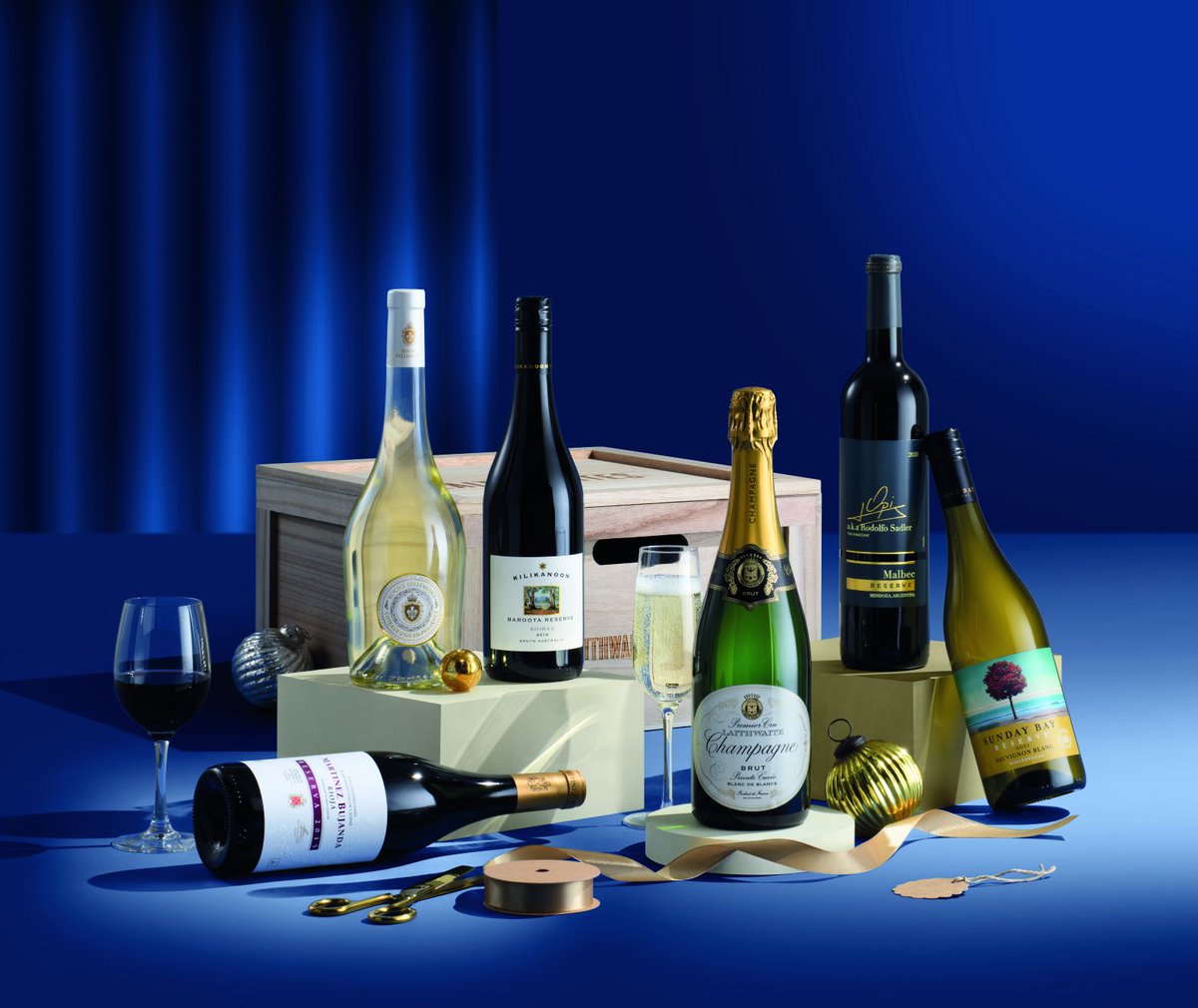 We’ve got an amazing £50 e-Gift Card from <a href="/laithwaites/">Laithwaites</a> up for grabs. Let us know what you'll be drinking on the 25th and you could win! 🍷

Don’t forget to:
🎄 like 
🎄 follow  
🎄 retweet
🎄 #GiftBetter
🎄 tag a friend

Prize Draw ends 23.59 13.12.22

T&amp;Cs apply - link in bio