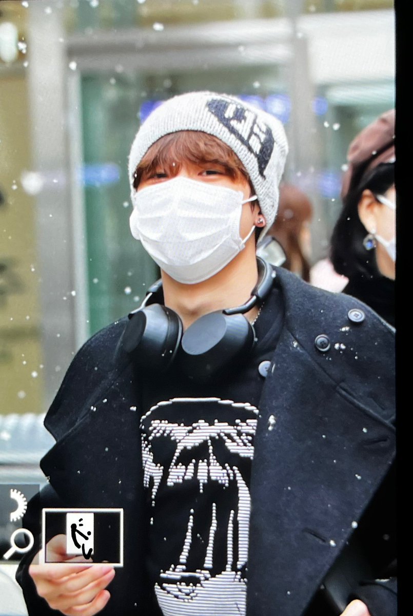 safe_flight_O7O's tweet photo. 221213 GMP

#GEONU #건우 #JUSTB #저스트비 https://t.co/N9wkkDvzrU