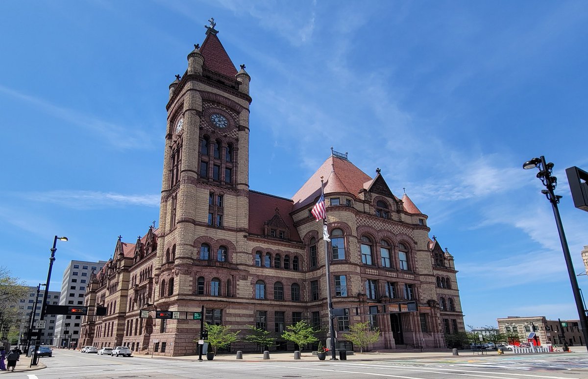 #Cincinnaticityhall at 14 minutes drive to the southwest of #realestateagents in #Cincinnati  #OylerHines of Coldwell Banker