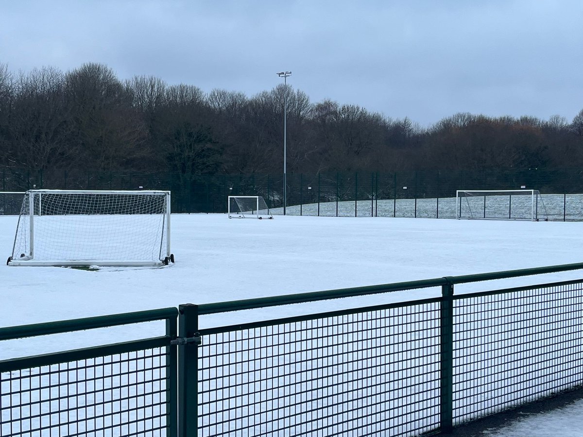 ❌⛔️❄️🌨️ The pitches at the Hub will remain closed today and all activity has been cancelled. The team are on hand till 5pm today for any questions and we will be in touch with all bookers this week if you’re training or matches will be affected.