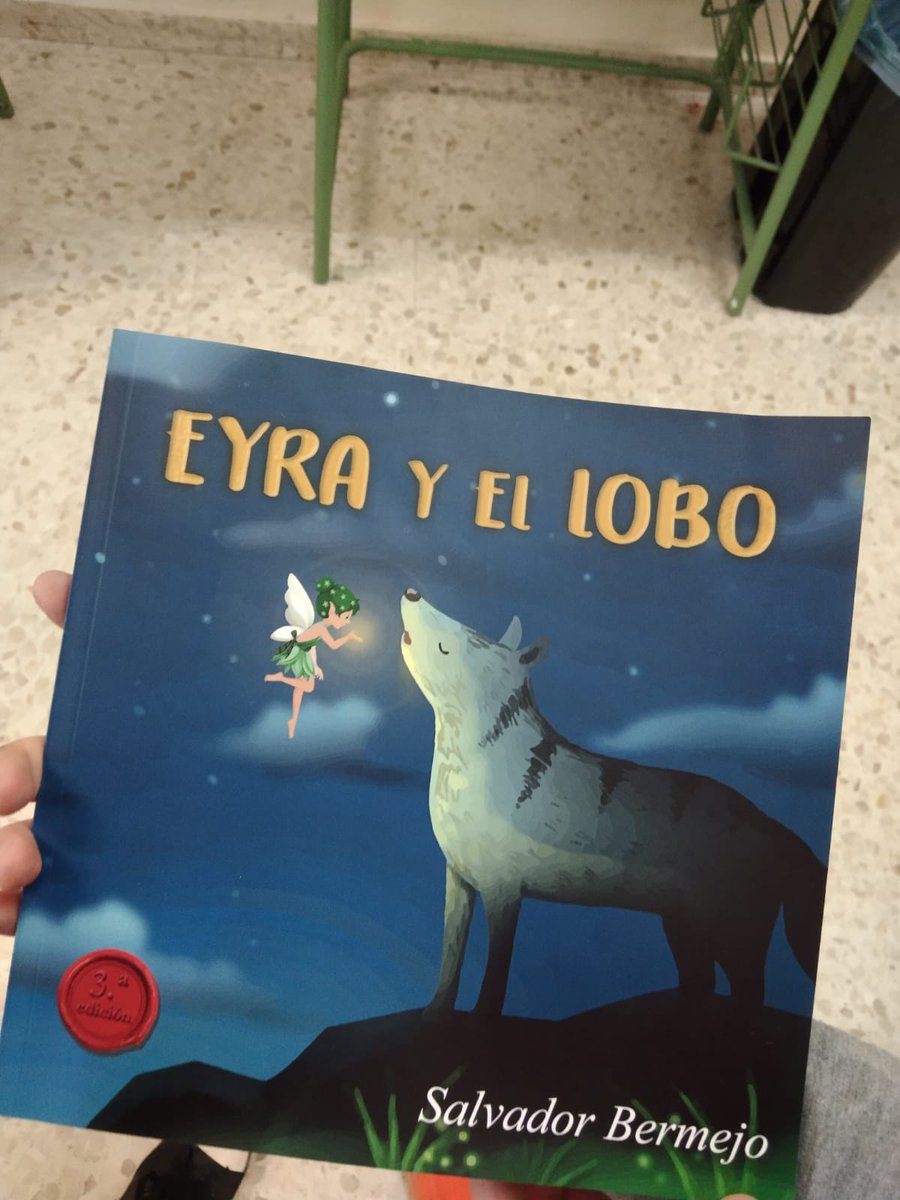 ReinodeDrakon's tweet photo. Hoy de nuevo he estado en el colegio Mediterraneo de Algeciras . Un colegio encantador , con muchas ganas de fomentar la lectura entre sus alumnos . En este caso con las aventuras del Reino de Drakon. Han disfrutado hablando de los personajes, con los vídeos y coloreando a Drakon https://t.co/ZC4q1uQxqj