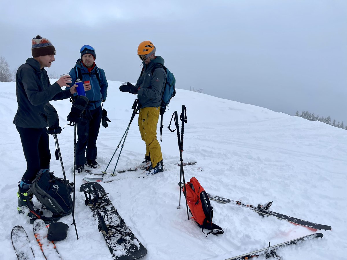 SeeChamonix's tweet photo. What do you do when you need research for your next snow report?
A quick ski tour up in Les Houches today for team SeeChamonix to check out the conditions! Snow is looking good.
It is incredibly cold out there today & snowing lightly this morning
#chamonixski #chamonix https://t.co/qsTjAizEVU