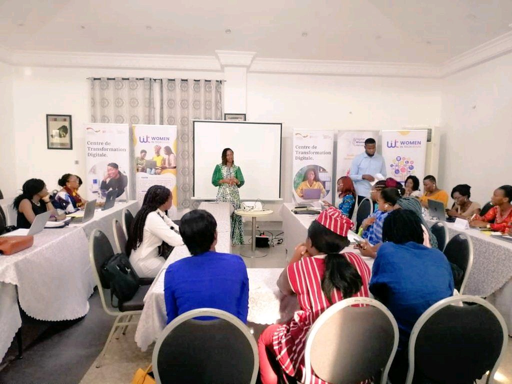 magnon__belinda's tweet photo. Il y a une semaine jour pour jour, je participais au bootcamp #shegrowth organisé par #womenintechbenin en partenariat avec #CTDgiz sur l'entrepreneuriat féminin dans le numérique ✨1️⃣👇🏼 https://t.co/LR6mlihI5t