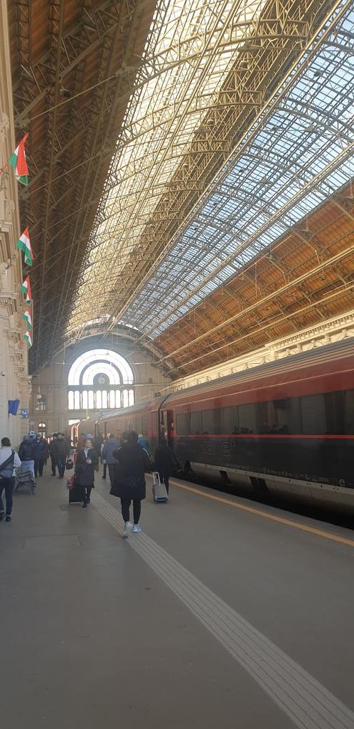 Hello Budapest! Just arrived with <a href="/unsereOEBB/">ÖBB</a> for final transnational meeting of the #Danubian_SMCs project within <a href="/EUErasmusPlus/">Erasmus+</a>. Looking forward to meeting all the colleaques and our hosts at #BME