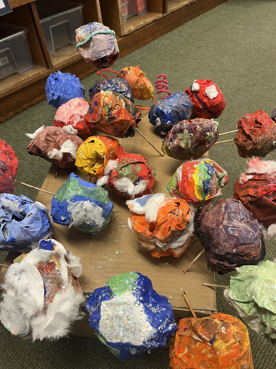 SummerhillL31's tweet photo. Thereโs a whole load of new planets been created by Y5!
@RAL_Space_STFC
ย
@STEMHub_SE
ย
#FestiveSolar
#summerhillscience https://t.co/xkngQqwOLF