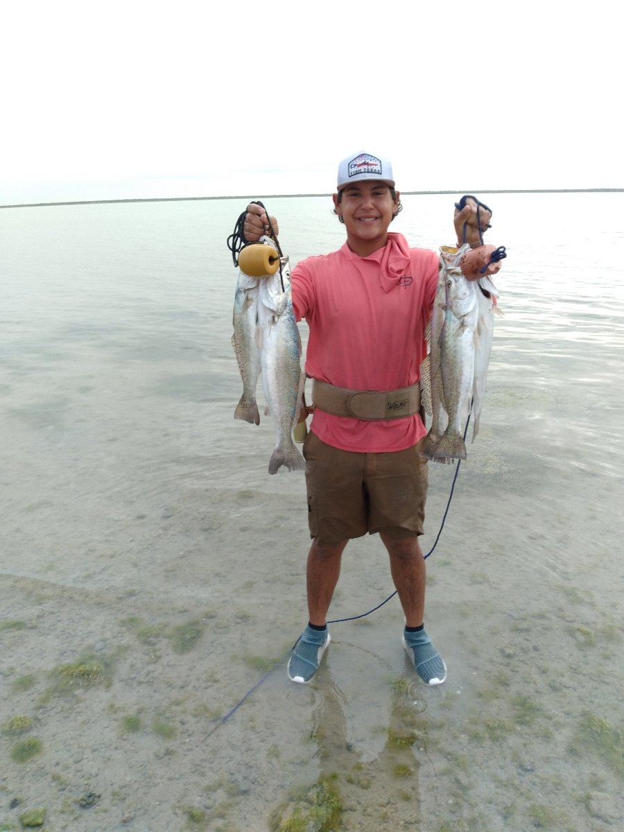 SrResendez's tweet photo. Happy Birthday to my partner!! Blessed we are as men, to raise men! Thankful for the privilege! Proud of you! Happy 17th!!love you! https://t.co/JUXZJ5Gvzp