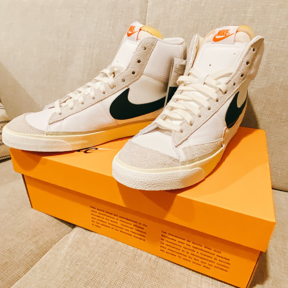 aburestyle's tweet photo. 妻から一足早いクリスマスプレゼント(^^)ありがとう(^^)
アメカジ感が良き(^^)
#nike #ブレーザー ＃プロクラブ https://t.co/IZBVAt2YUW