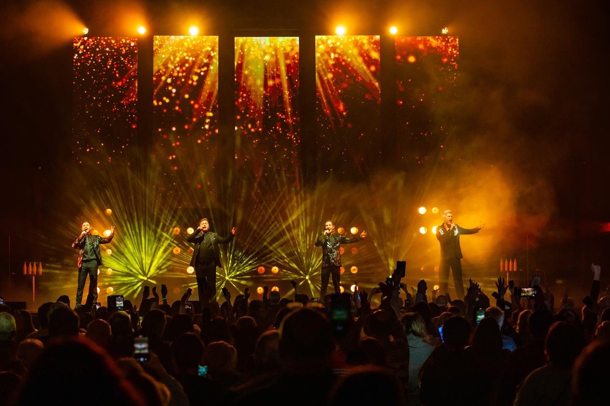 Edinburgh, thank you for a great show - you were awesome ❤️ 

We are now in our final week of shows. Book tickets via cuffeandtaylor.com/artists/collab… for all remaining dates 🎟️

📸 <a href="/dannykaan/">Danny Kaan</a>