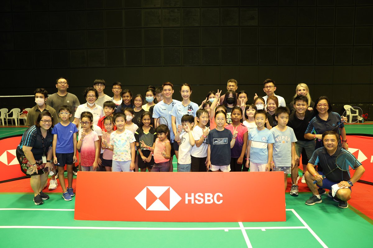 CSM_Worldwide's tweet photo. With the support of national players and coaches, our team in Singapore has been assisting #HSBCLife in engaging over 250 kids across five badminton workshop sessions. 

All five days were full of fun and excitement as new and budding talents showed of their skills! 🏸🇸🇬 https://t.co/iYIM6bEuvX