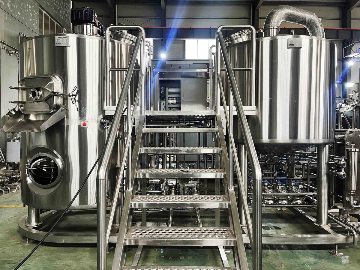 Yolong_Brewtech's tweet photo. New YoLong 15HL Brewing system completed, a stacked HLT design brewhouse, full auto control with PLC + Touch screen.
#AutomatedBrewhouse #15hlbrewhouse #brewingsystem #brewingsolutions #costbrewhouse #Microbrewery https://t.co/sAehTGNM7J