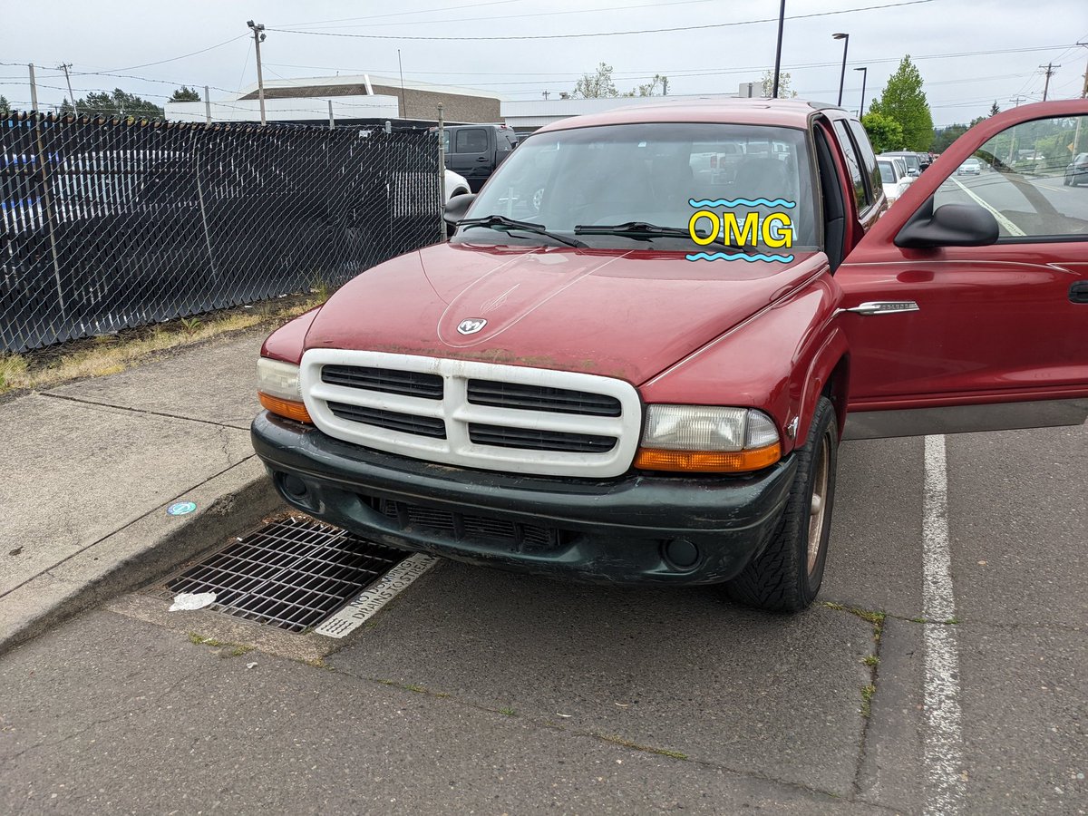 Hales2DaNails's tweet photo. @Dodge A whole new Dodge 🤣 I have a '99 Durango with just over 99,000 miles on it but it needs some help! 😅 a new bumper and some decent rims would be phenomenal! Id also love to lift this baby one day! https://t.co/6AC5zEGVic