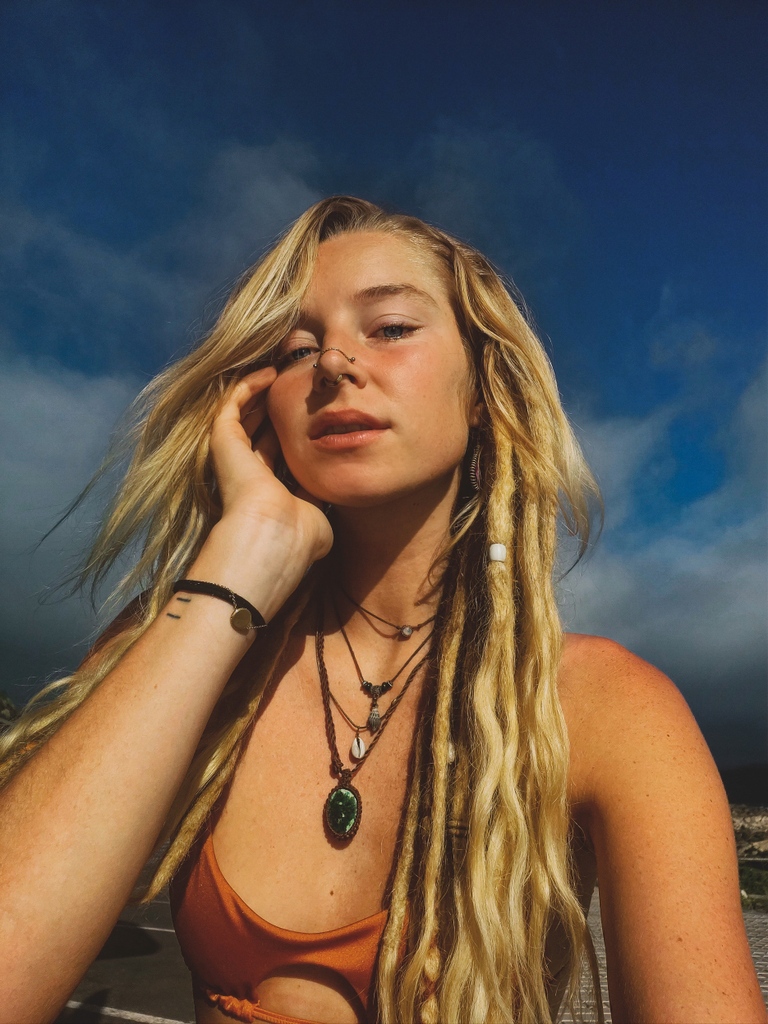 sylvanamarilore's tweet photo. ⚜️
.
.
#hippiegirl #hippiestyle #hippiesoul
#dreadgirl #tattoogirl #wonderlocks
#dreadlocks #gypsygirl #septum
#nosepiercing #dreadslife #dreadfeature #dreadlove #hippiespirits #hippiegypsy #dreadstagram #dreadstyle #barefoot #model #hippie https://t.co/XsHerJPsGo