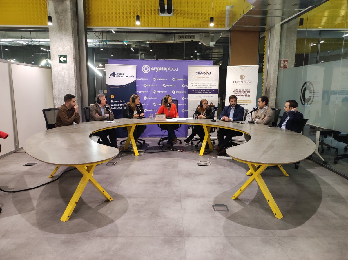 token_city's tweet photo. 📢¿Te perdiste ayer el programa especial de Token City en @NegociosdeCyH que tuvo lugar en @cryptoplaza_es?📢

@RocioOssorio, @YaelHOaknin, @especulacion, @ArtsGain, @JaviCoca

📌Programa disponible en modo podcast:
https://t.co/X36ZmhRSpQ

#EconomiaTokenizada #Finanzas https://t.co/dd06yvR4H9
