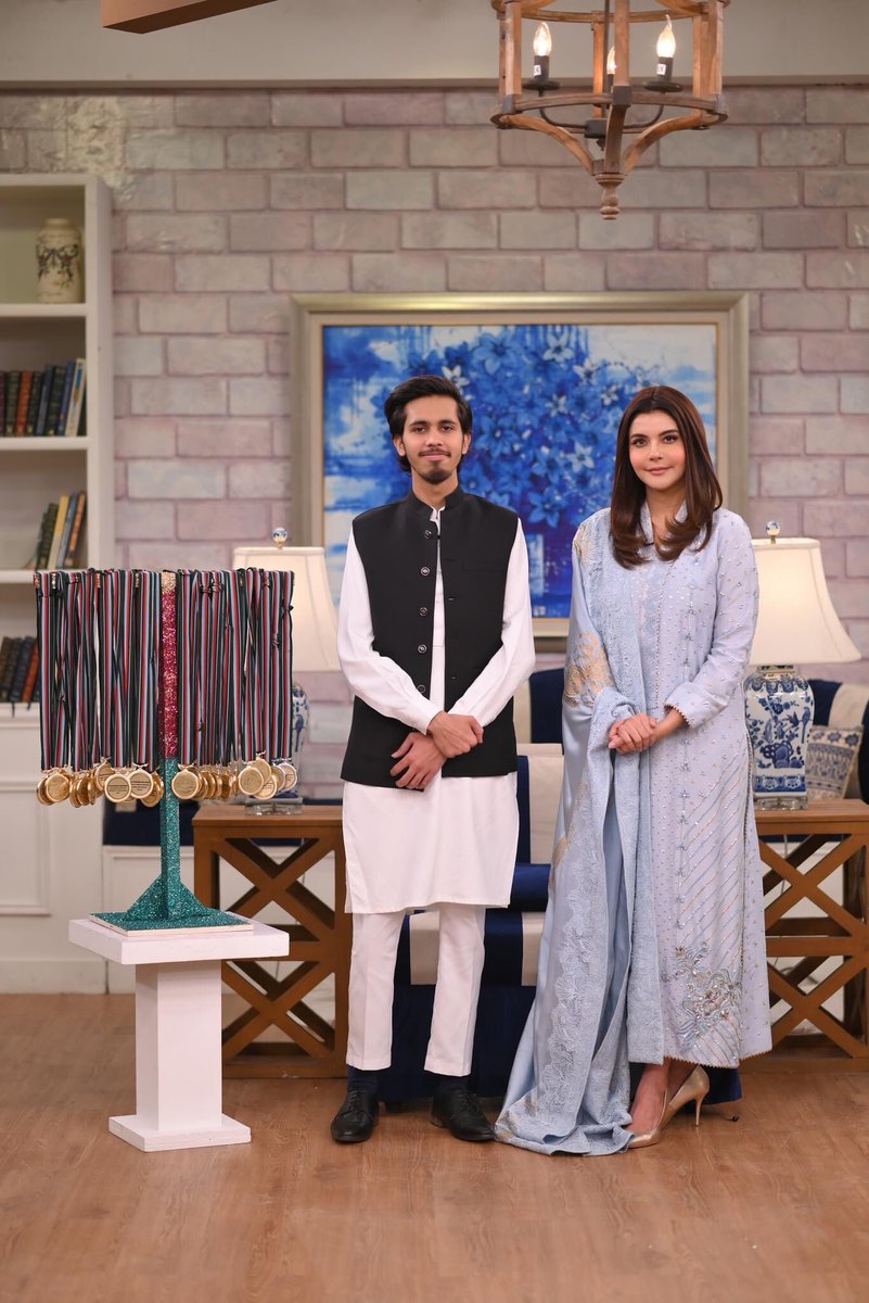 On popular demand of whole nation, our boy <a href="/MedalMachine/">WaleedMalik</a>  was invited to <a href="/NidaYasirARY/">Nida Yasir</a> morning show. 

Waleed The Unstoppable ⚡️ 

#MedTwitter