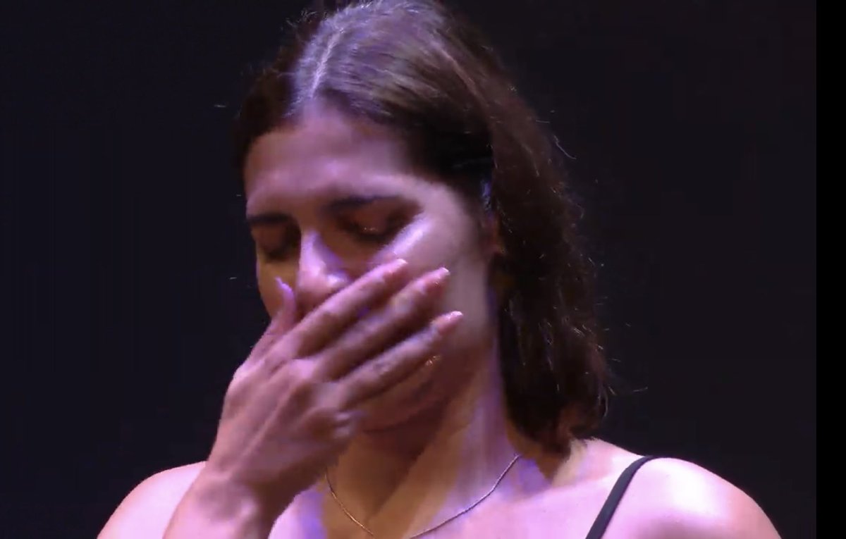 MayteCastro04's tweet photo. Las lágrimas de @MichelleAlonsoM anunciado su retirada de la alta competición y todo el Teatro Guimerá puesto en pie para aplaudir a la “Sirenita de Tenerife” son momentos que atraviesan el corazón 🥹 Gracias Michelle por tanto 🧜‍♀️🏆🥇🏅🔝😘💕 #GaladelDeporteTenerife #Apdt https://t.co/43yDCS8f5s
