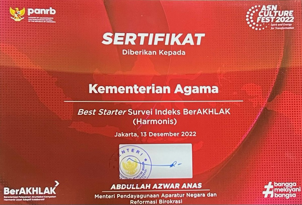 YaqutCQoumas's tweet photo. Kembali kerja keras seluruh staf di kemenag mendapat apresiasi. Kali ini dari hasil survei indeks Kemenpan/RB yang menunjukkan budaya kerja di kemenag semakin sehat dan menjadi yg terbaik. https://t.co/hNiZA3UQpl
