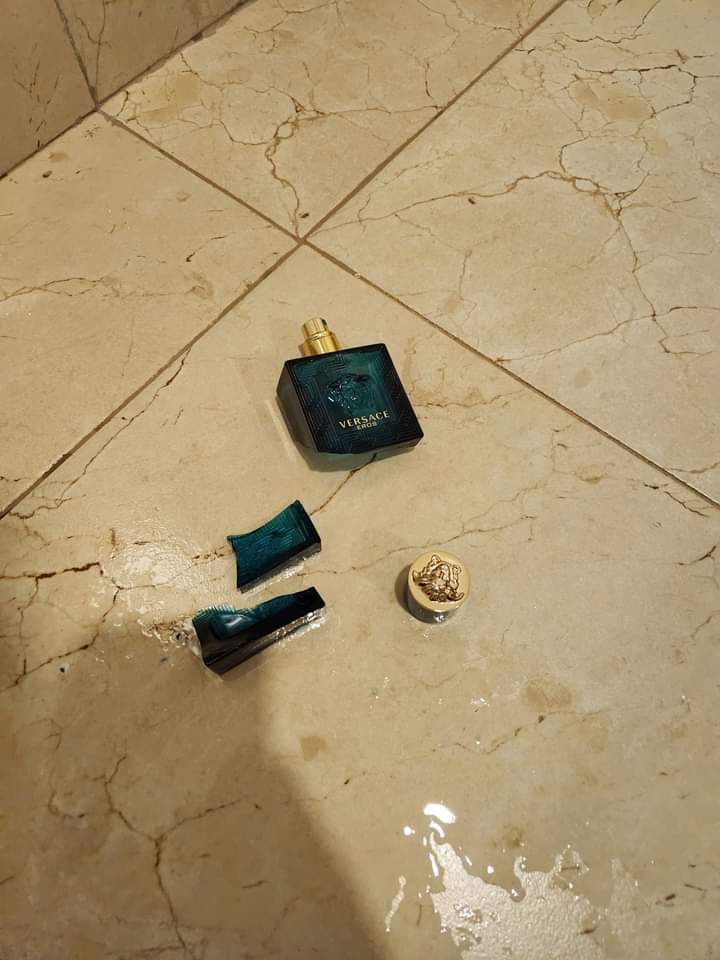 MutatiDre's tweet photo. Versace On The Floor 😭😭😭 https://t.co/pFWWYzXwd7