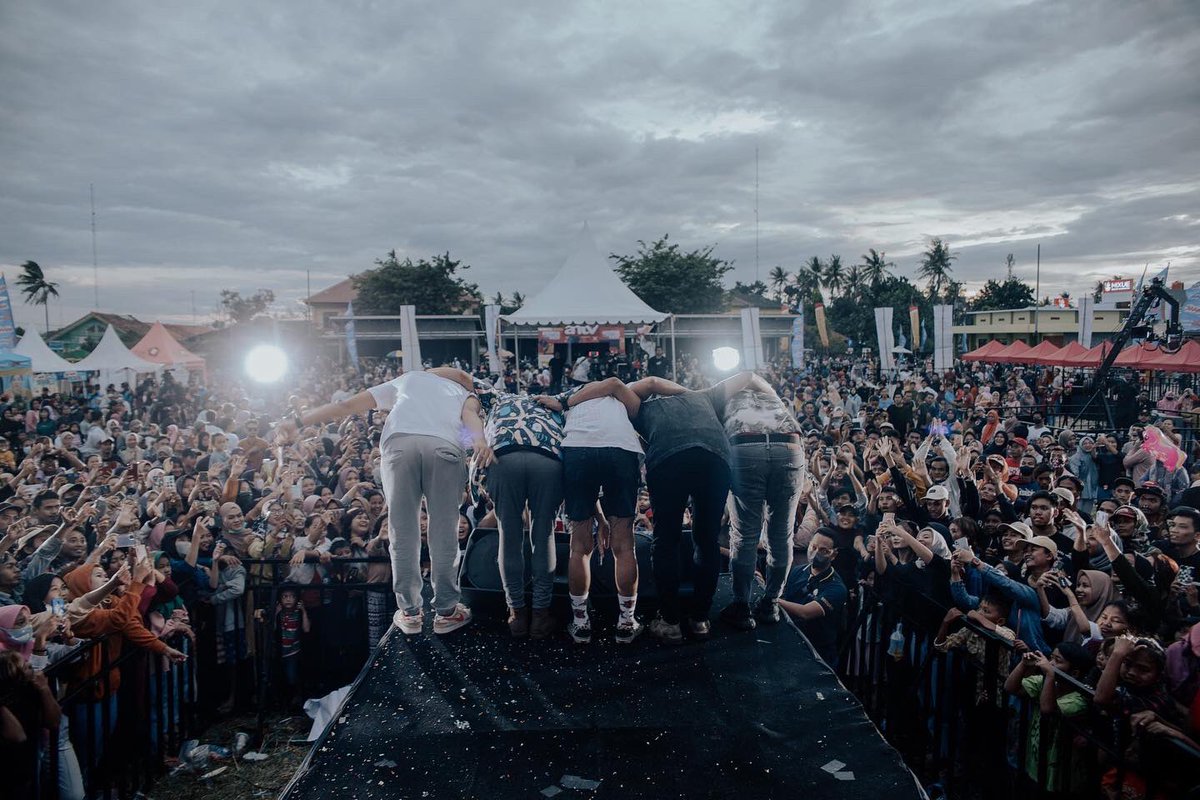 difin_lyla's tweet photo. @LYLAINDONESIA #tangerang #teluknaga #teluknagatangerang https://t.co/Jn9i1mmJJv