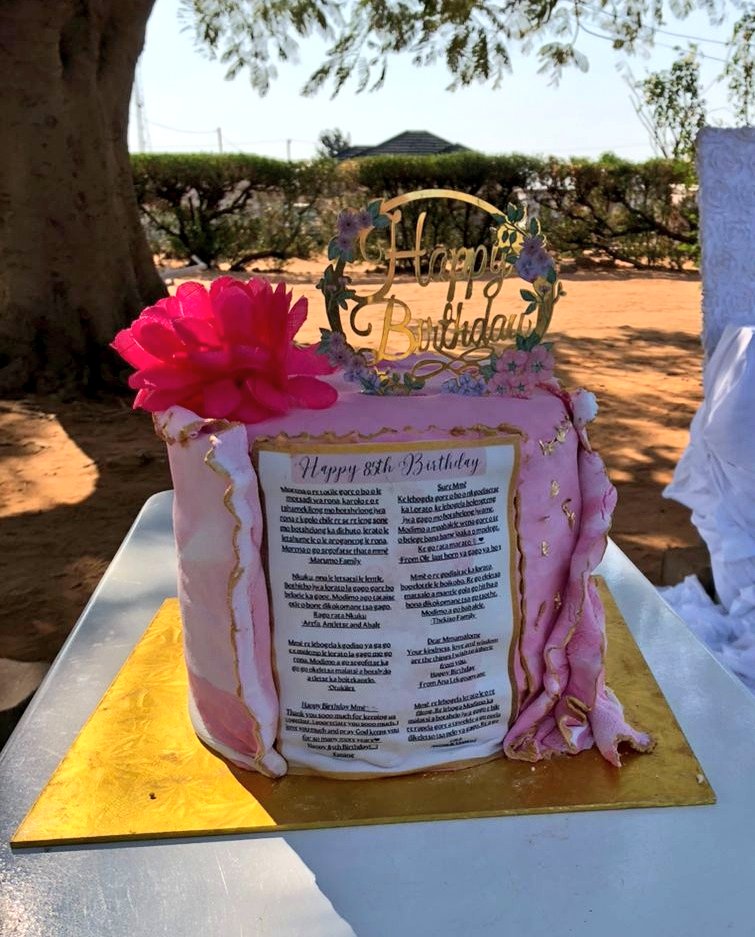 A beautiful cake for granny as she celebrated 85 years on earth. You envision it, we cake it into reality.

We are taking orders for 2023
Whatsapp: 76232405
