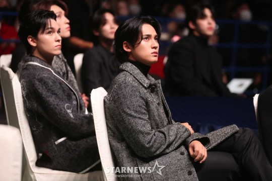 svtcontents's tweet photo. @pledis_17 🖼️ 221213 SEVENTEEN at 2022 Asia Artist Awards Main Show Press Previews

SEUNGKWAN, WONWOO, MINGYU https://t.co/XH5163B6td