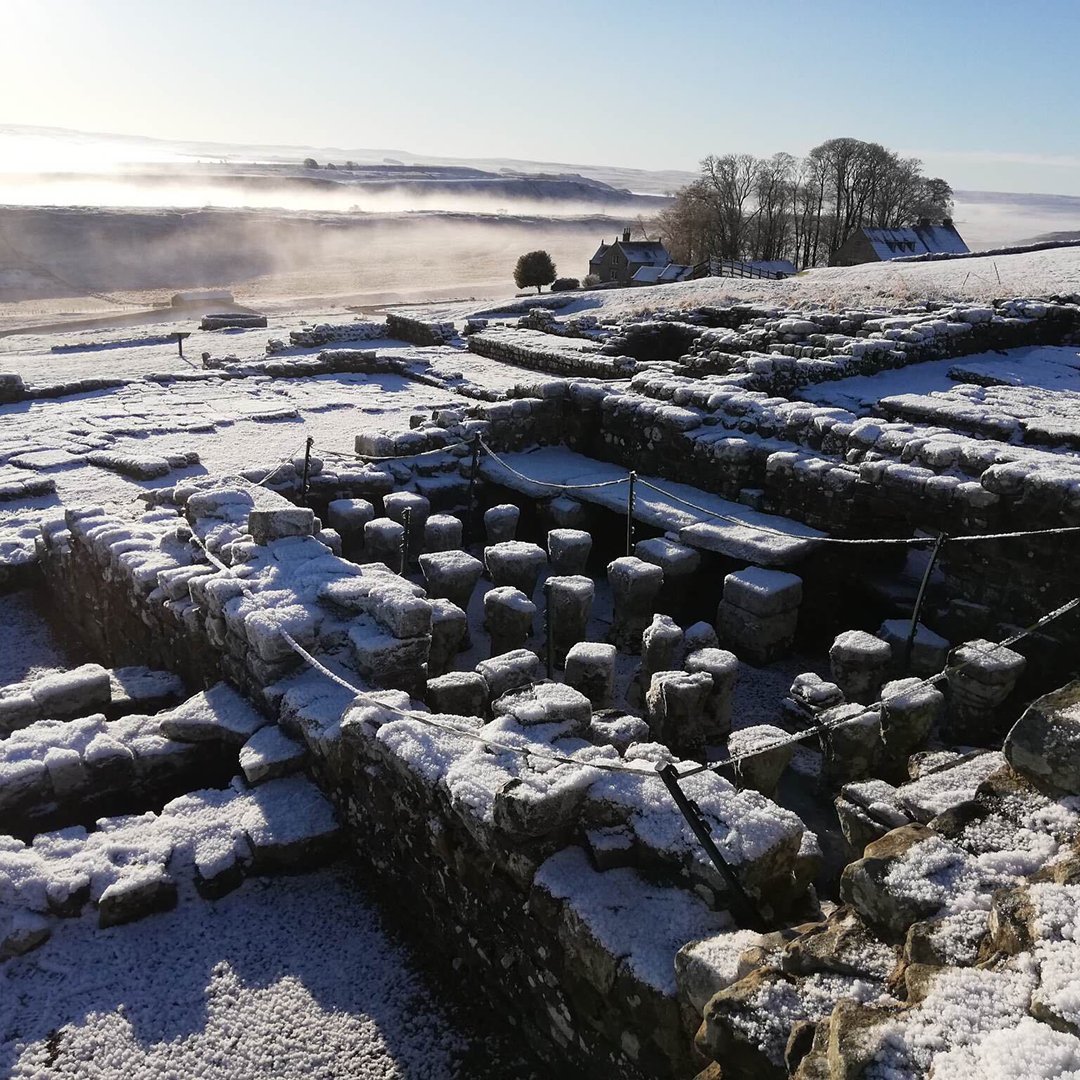 Is it just us or do historic sites and snow seem to be a match made in heaven? 💝

Take a look at yesterday's chilly views from Housestead's Roman Fort in Northumberland! 👀❄️