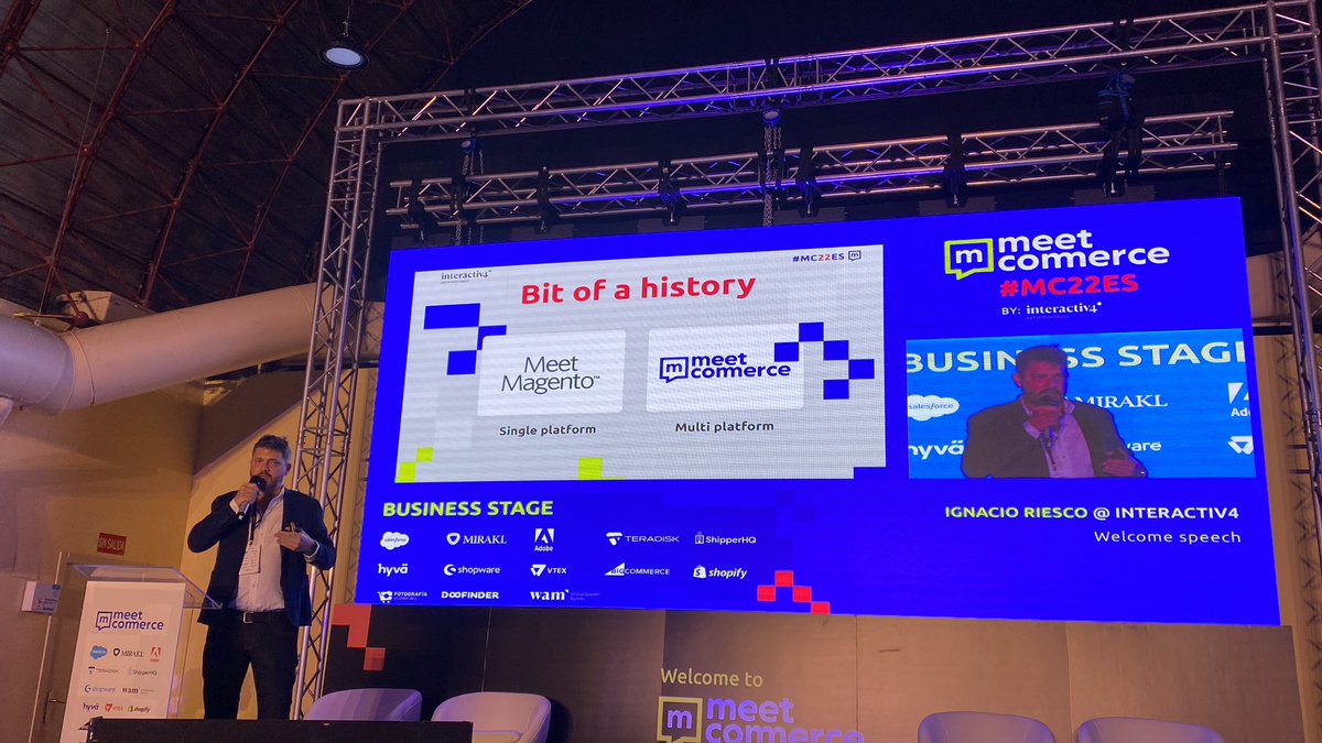 SergioSalamon's tweet photo. Empieza #MeetCommerce ambientazo habitual de la buena gente del ecommerce https://t.co/gLg6RxI3WK