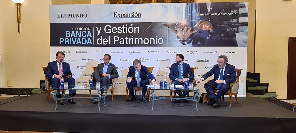 EventosUE's tweet photo. Mesa 1⃣: Soluciones a los retos que plantea el mercado #BancaPrivadaEXP

🗣️Joaquín Maldonado (@BancoMediolanum), David Espeja (@bancamarch), José de Alarcón (@AndbankES) y Luis Moreno (@singularbankes)

🤝Jorge Coca, Profesor del programa Directivo Private Wealth Management https://t.co/cI0kH6XlRv