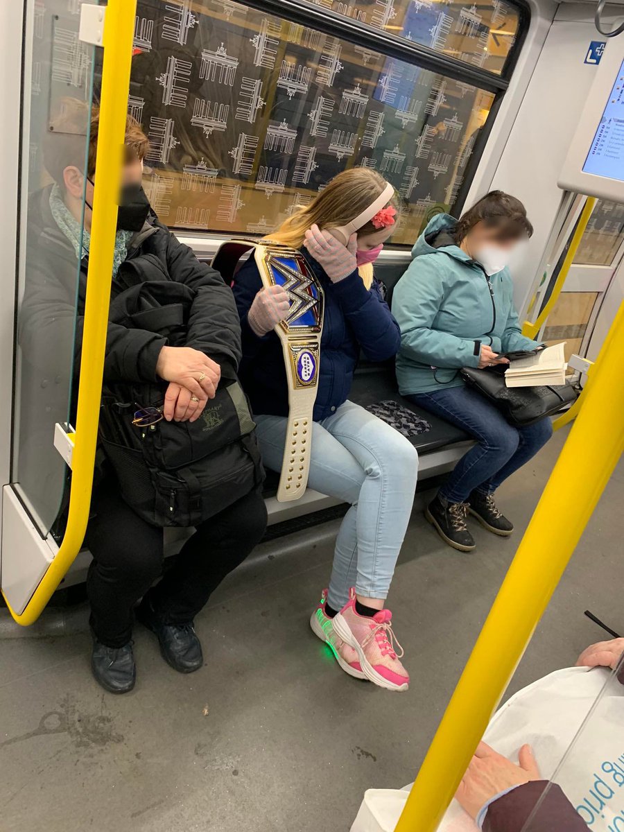 Den Sitzplatz hat sie sich sicherlich erkämpft.