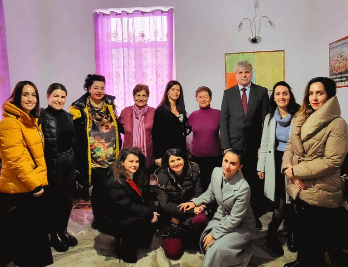 steinerbalkans's tweet photo. Very happy that staff members of @AustriainALB and @ADCinAlbania support @ForumiGruasElbasan emergency shelter for women w/personal donations before the end of the year. https://t.co/1yvfMF3nTk