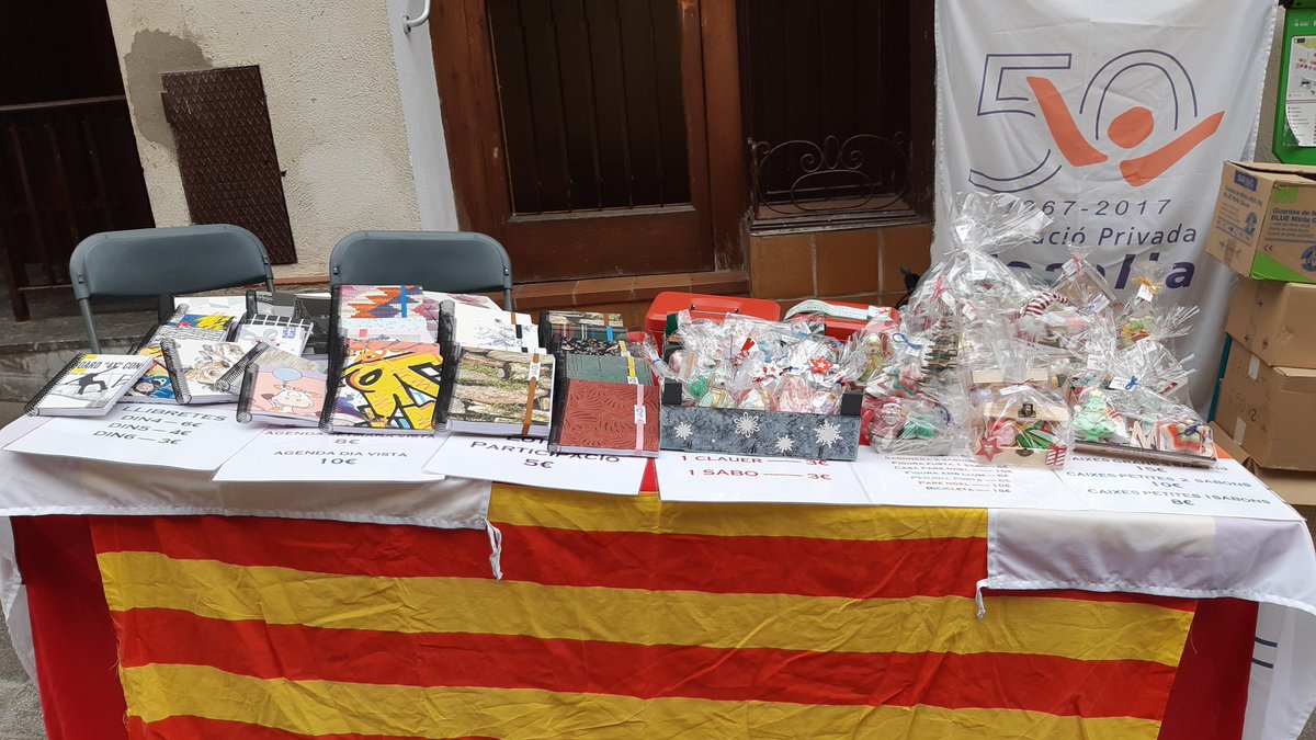 FPRosella's tweet photo. Avui estem amb els nostres productes a la Fira de Santa Llucia de Gelida.
Veniu a veure'ns!!! https://t.co/ijk6v7WNSY