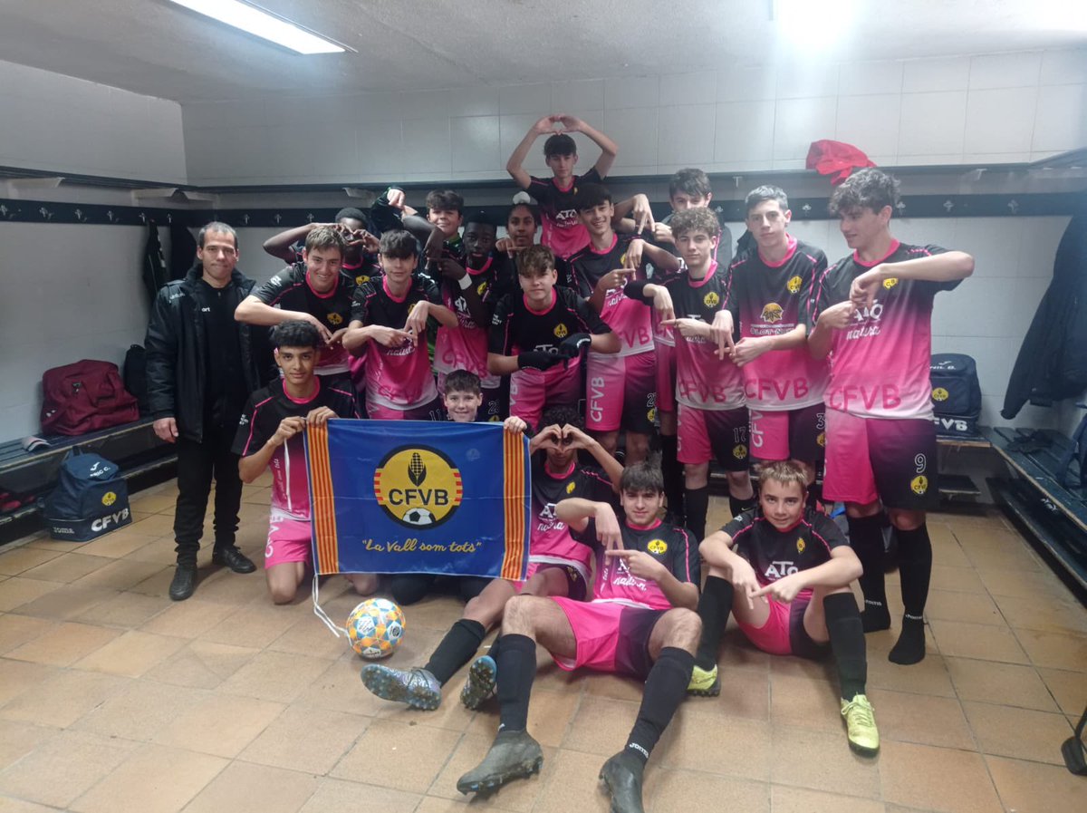 Des del CFVB volem fer arribar el nostre suport al nostre jugador del Cadet B, l’Aaron Burgos, que va patir un accident de moto divendres passat. 
Sabem que estàs passant un mal moment i desitgem  tornar-te a veure amb nosaltres quant abans millor. Ànims!