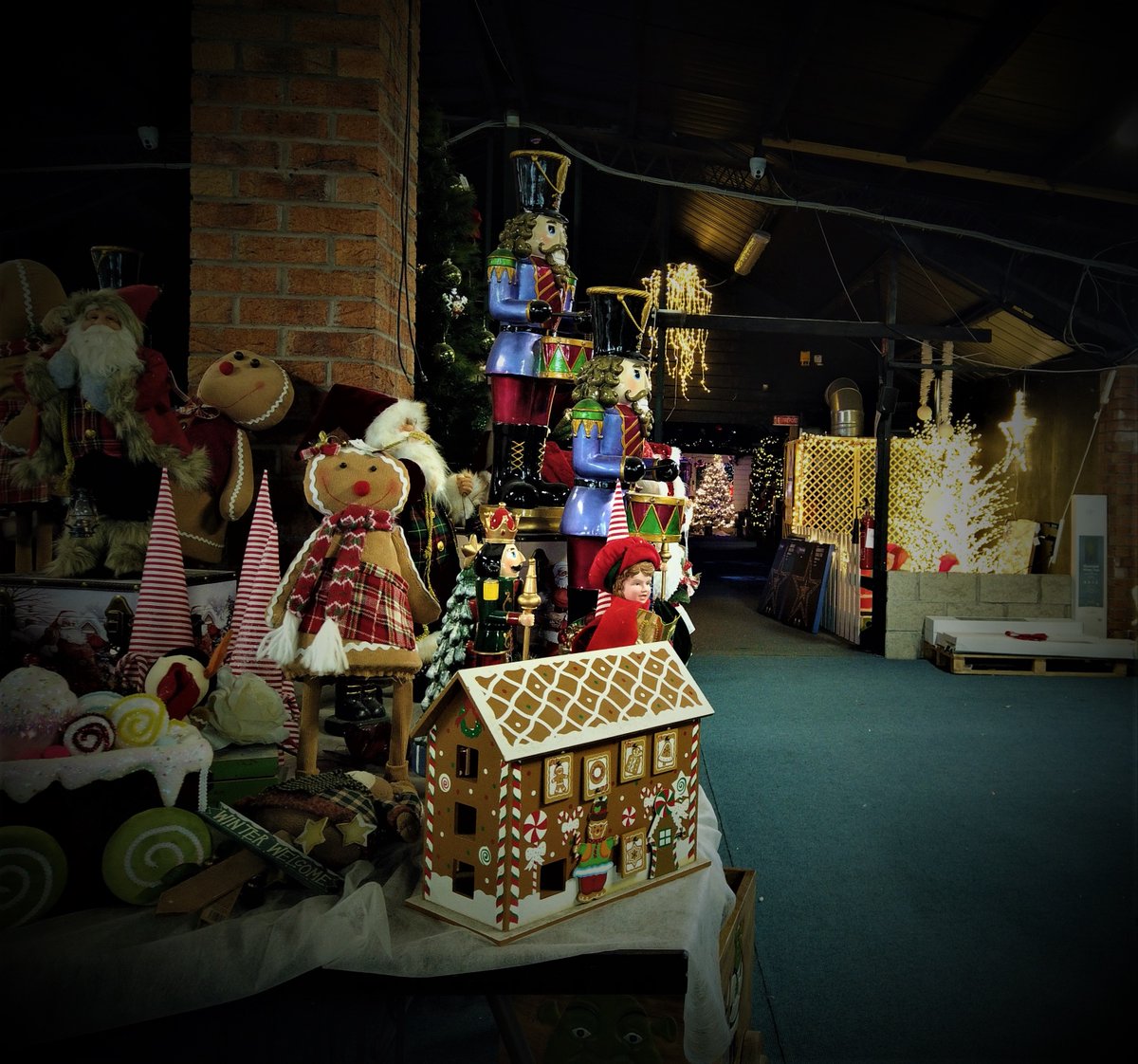 DjiFlight's tweet photo. It's that time of year again, our favorite Christmas magic store in Co Dublin, just outside Dublin airport
@M50Christmas https://t.co/vIS0hTzMod
