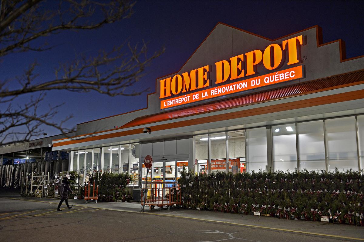 LeDroitca's tweet photo. ENQUÊTE | Home Depot jette des tonnes de produits neufs https://t.co/EXPzKcj3XU https://t.co/KdA1Ud1SbP